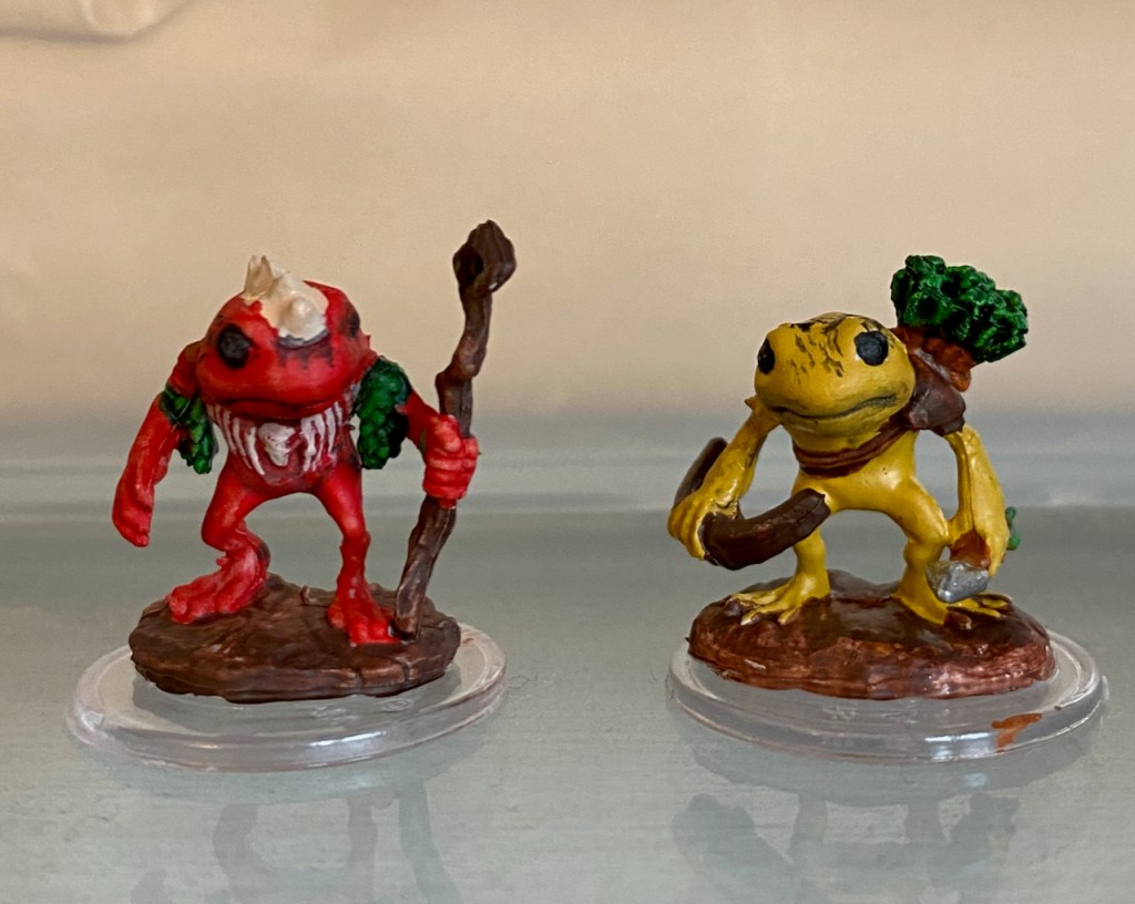 Handpainted grung minis - one red grung wilding and one gold elite warrior